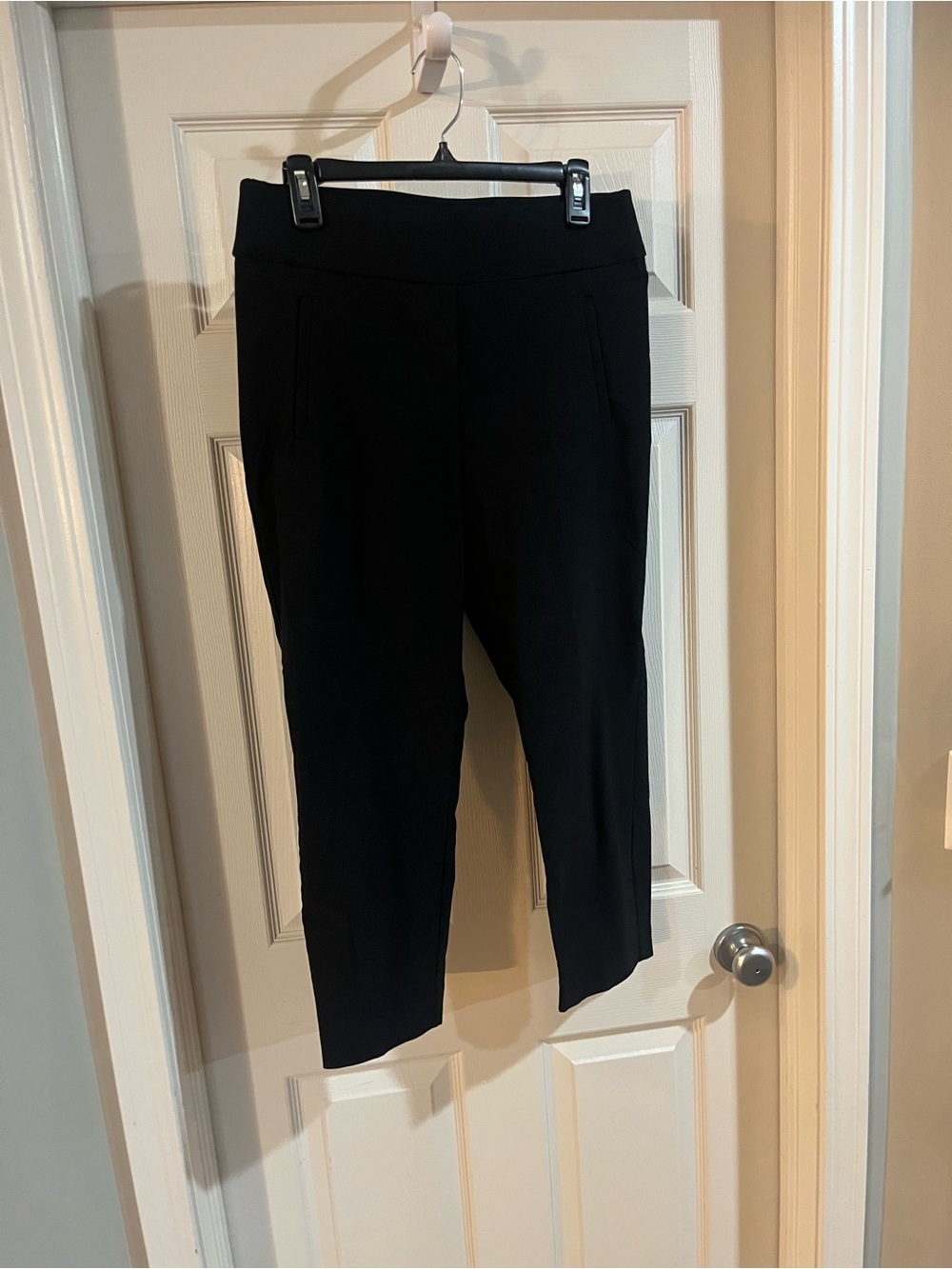 Apt. 9 Black Pull-On Cropped Pants
